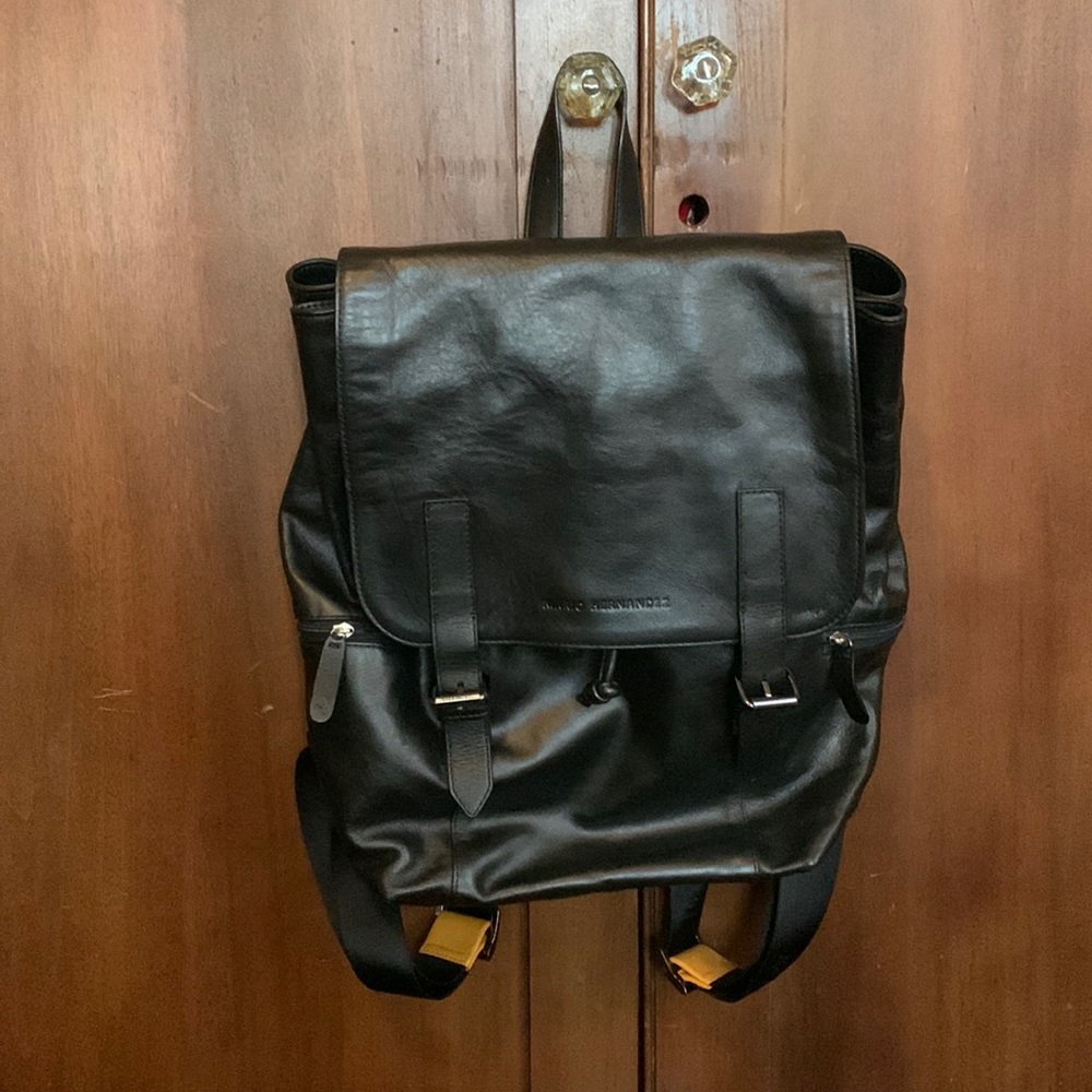 Mario Hernandez Handcrafted Black Leather Backpack - Picture 3 of 16